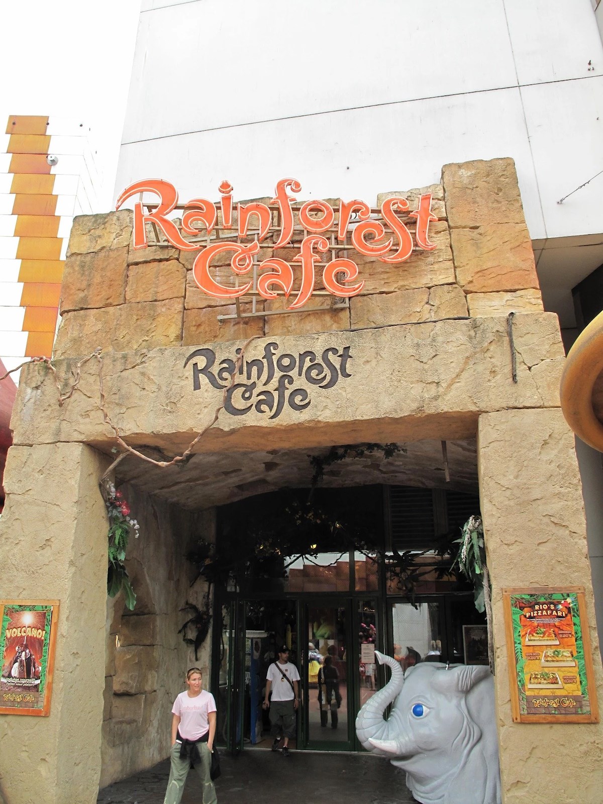 Rainforest Café - Restaurang på Disneyland Paris | disneysemester