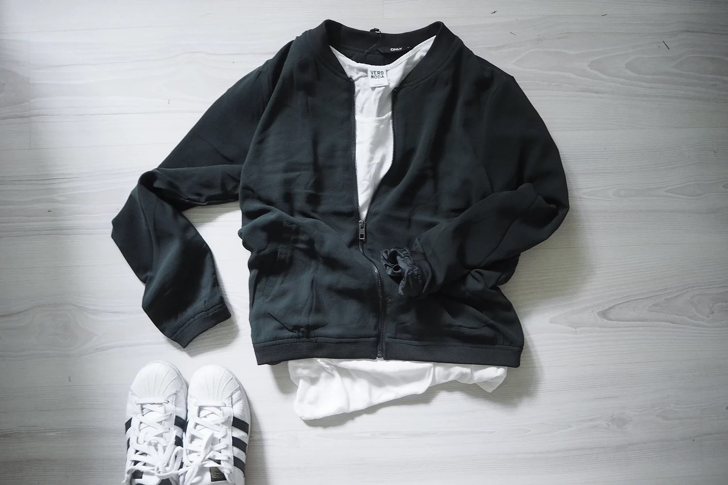 NEW IN MY CLOSET: GREEN BOMBER.