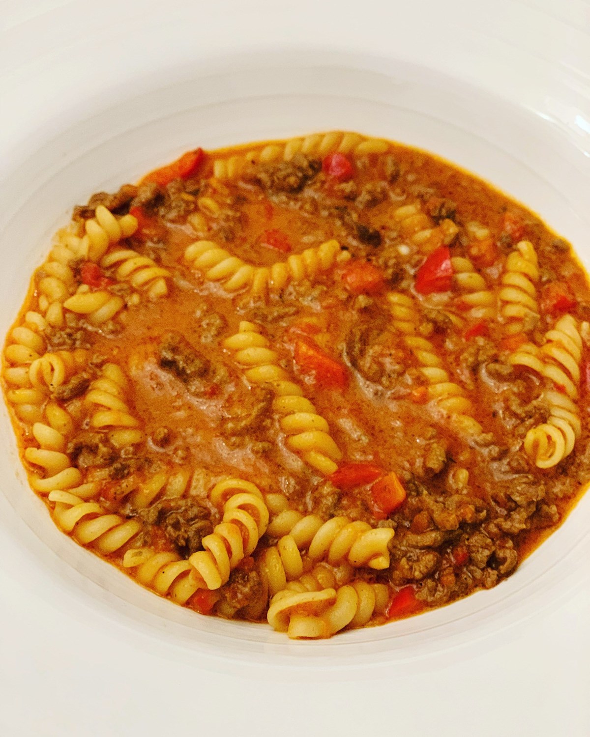 Mustig köttfärssoppa med pastaskruvar | kokspiganibergslagen